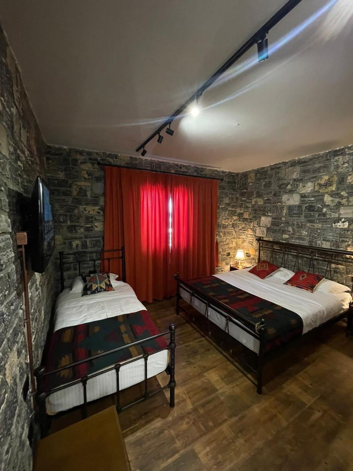 Helga'S Guesthouse Lin Екстер'єр фото