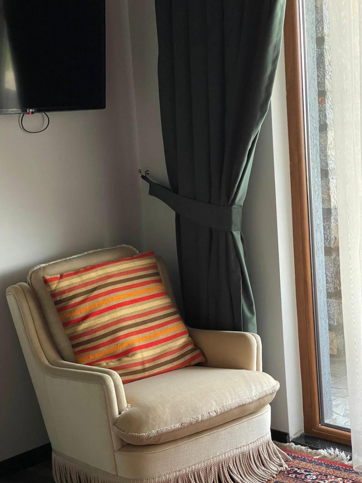 Helga'S Guesthouse Lin Екстер'єр фото