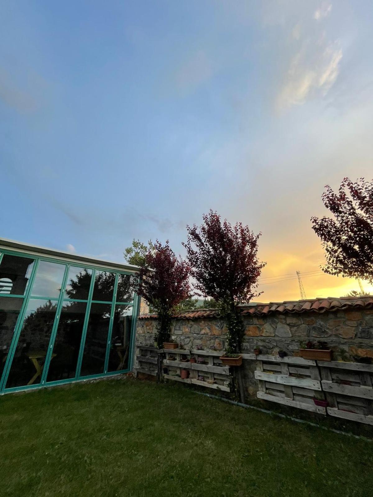 Helga'S Guesthouse Lin Екстер'єр фото