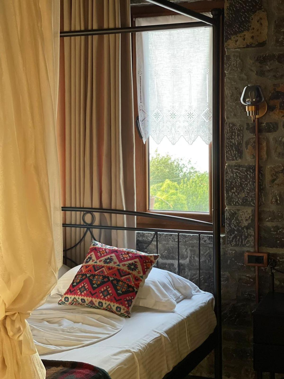 Helga'S Guesthouse Lin Екстер'єр фото